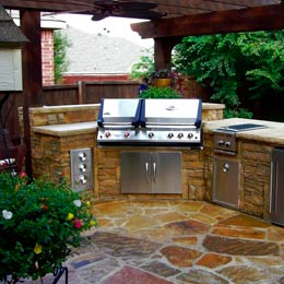 Outdoor Kitchen